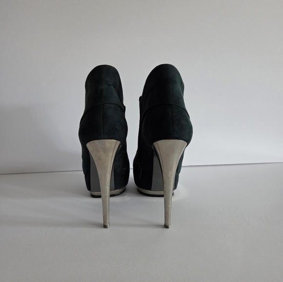 Luciano Carvari Elegant Dark Green Suede Peep-Toe Heels 5 in.sz.35 (5) - Picture 4 of 10